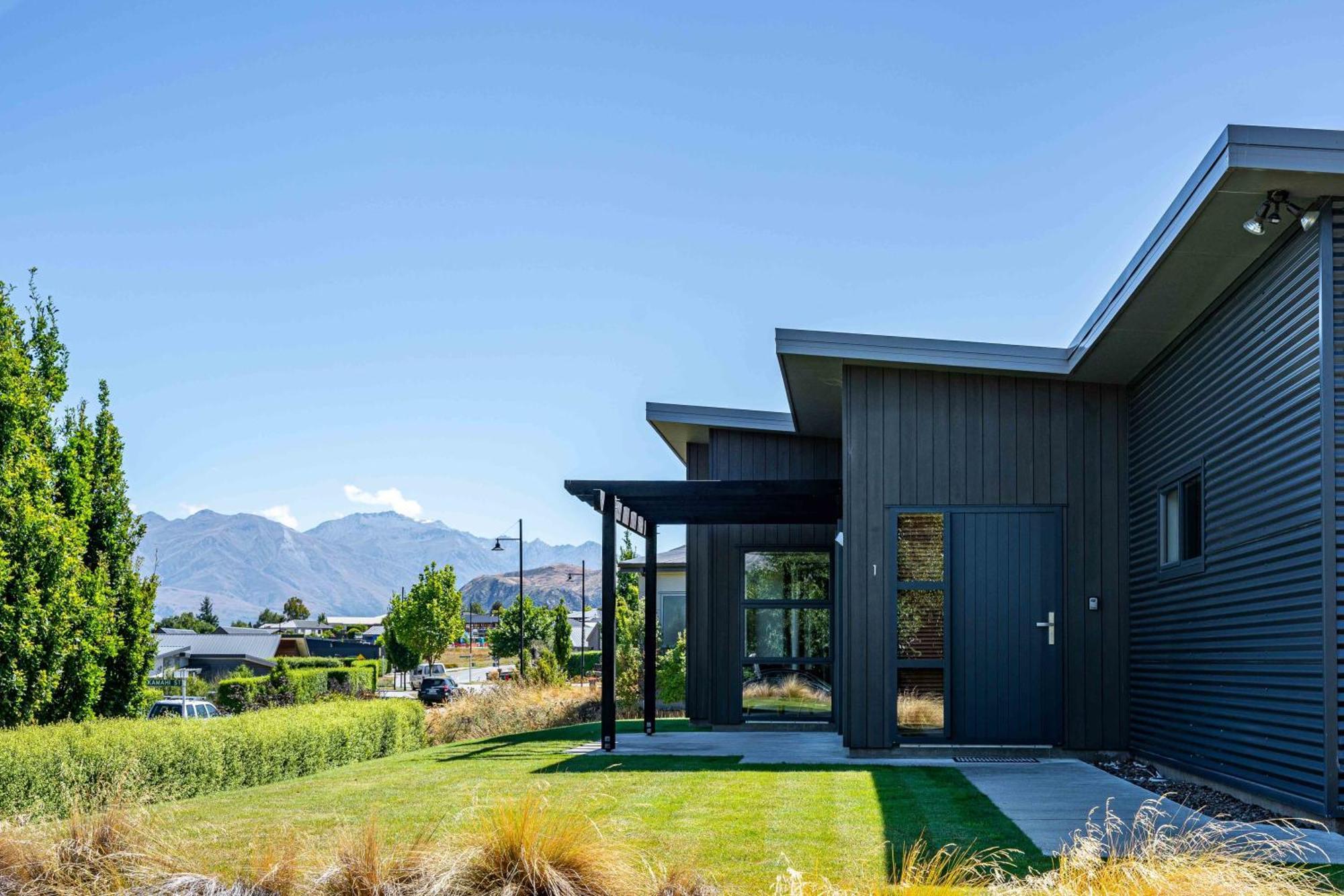 Hoheria Mountain Lodge Wanaka Exterior photo